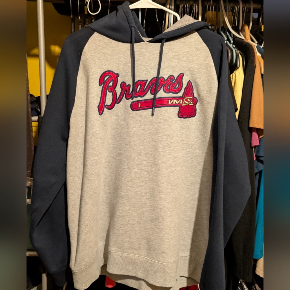 Women's Antigua Atlanta Braves Hoodie